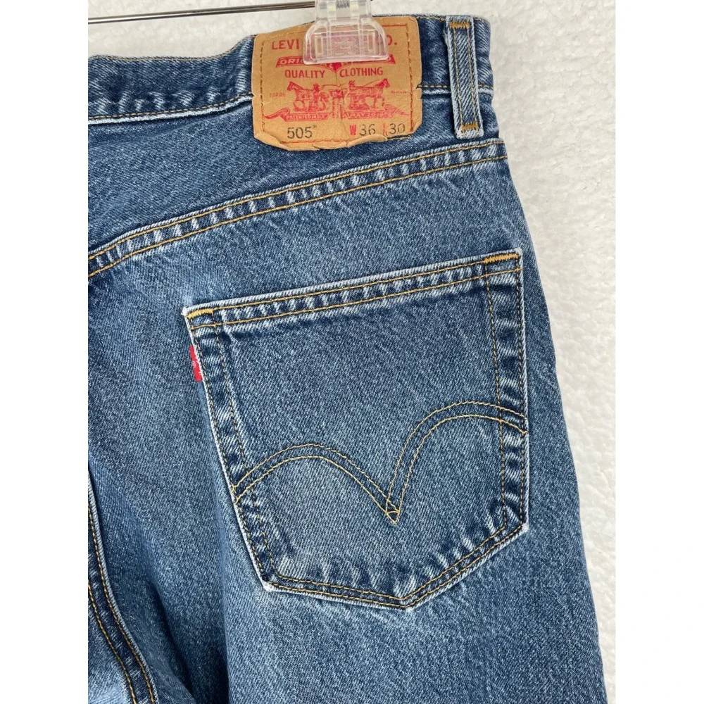 Levis 505 Regular Fit Mens Jeans 36x30 Medium Wash Blue Straight Leg Made in USA